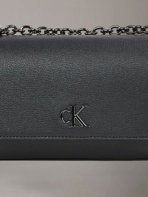 Cartera Minimal Monogram Negro Calvin Klein-2