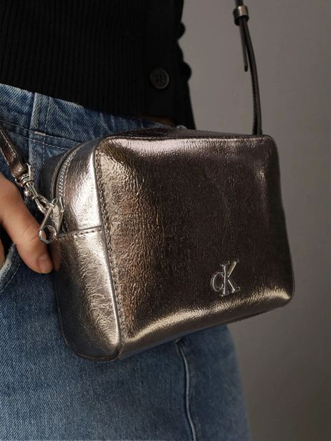 Bandolera Monogram Tum Gris Calvin Klein-3