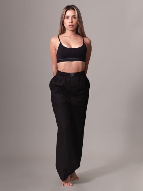 Bralette Tonal Logo Negro Calvin Klein-1