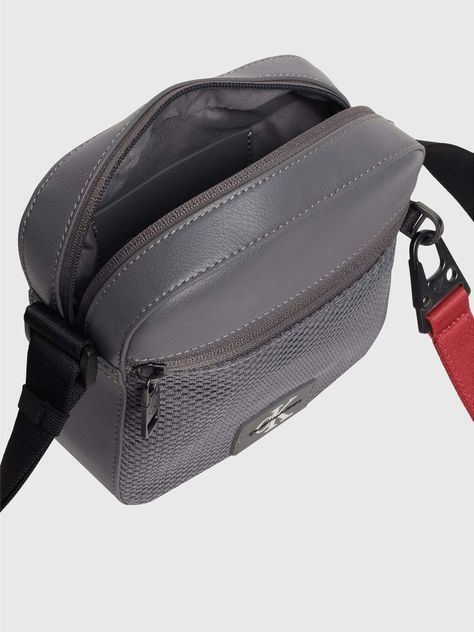 Bolso Camera Bag Tagged Square Gris Calvin Klein-2