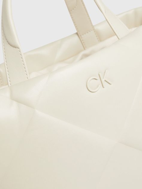 Cartera Shopper Quilt Beige Calvin Klein-2