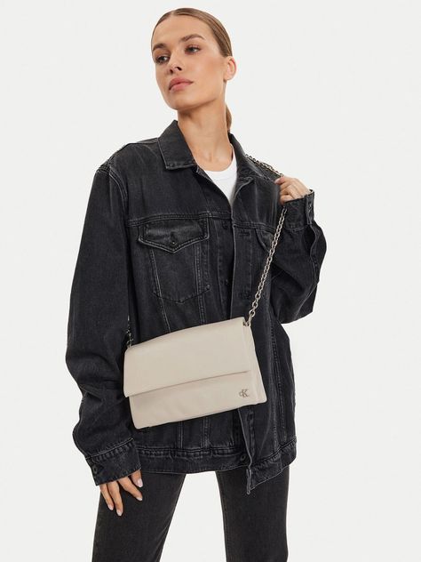 Cartera Micro Mono Beige Calvin Klein-5