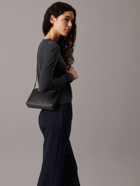 Cartera CK Must Negro Calvin Klein-1