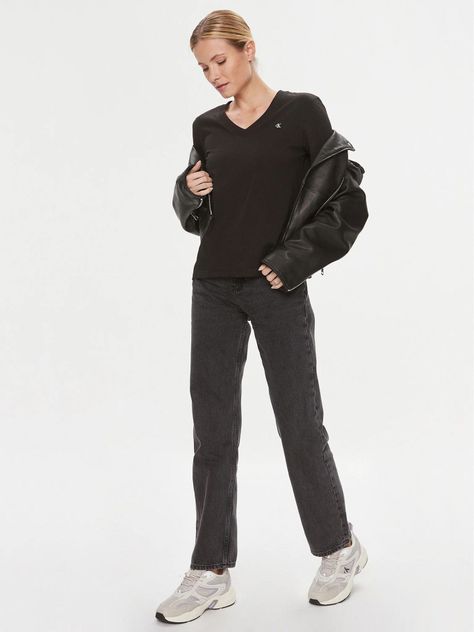 Polera Ck Embro Badge V-Neck Negro Calvin Klein-1