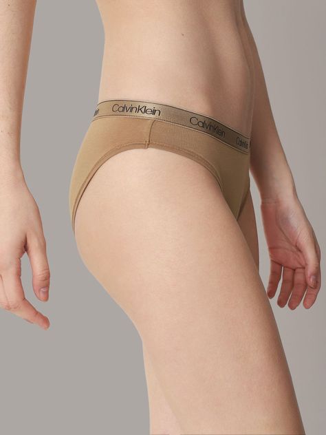 Calzón Bikini Cotton Essentials Café Calvin Klein-2