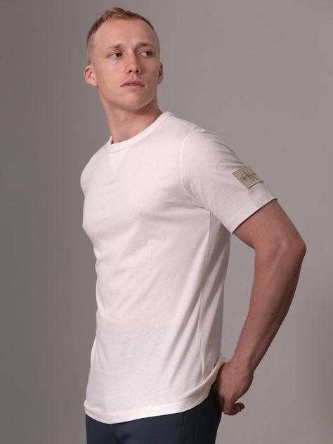 Polera Badge Regular Blanco Calvin Klein-0