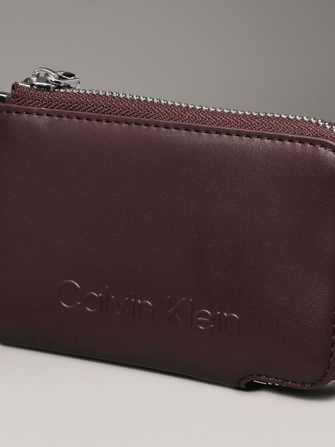 Tarjetero Embossed Burdeo Calvin Klein-3