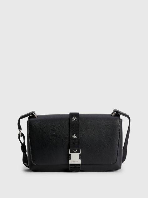 Bolso bandolera ultraligero con solapa Negro Calvin Klein K60K610700-BDS-0