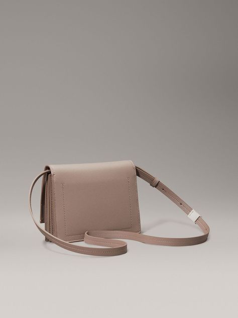 Bandolera CK Linear Beige Calvin Klein-4