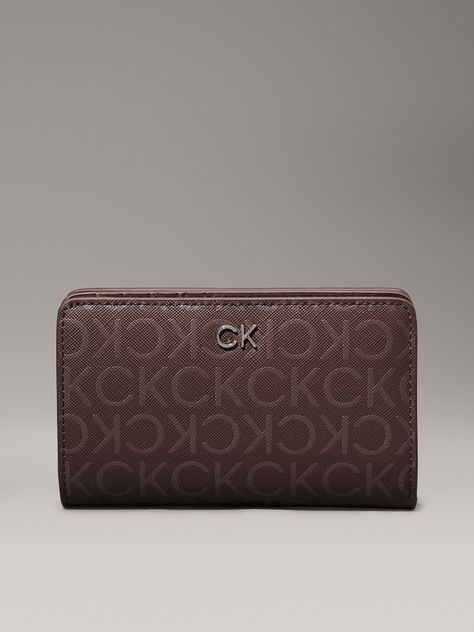Billetera CK Daily Bifold Mono Café Calvin Klein-0