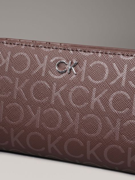 Billetera CK Daily Bifold Mono Café Calvin Klein-3