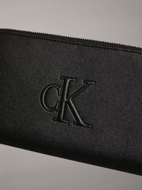 Billetera Sculpted Deboss Negro Calvin Klein-3