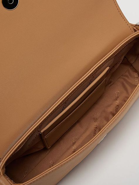 Cartera CK Must Convertible Café Calvin Klein-3