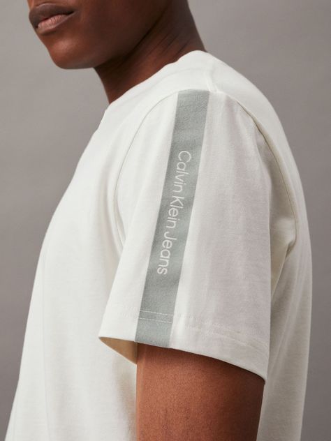 Polera Logo Tape Blanco YBI Calvin Klein-3