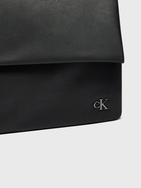 Cartera Micro Mono Negro Calvin Klein-3