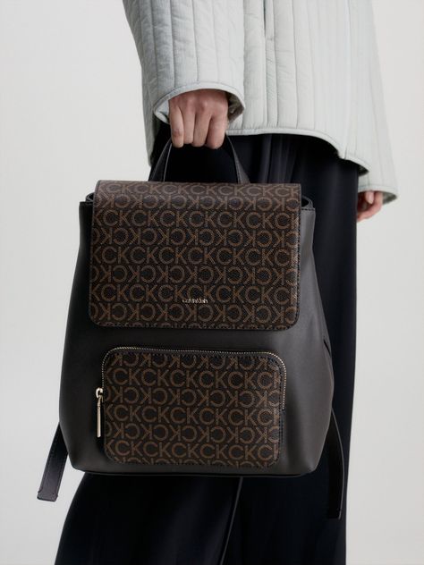 Mochila EU Must Campus Md Café Calvin Klein-4
