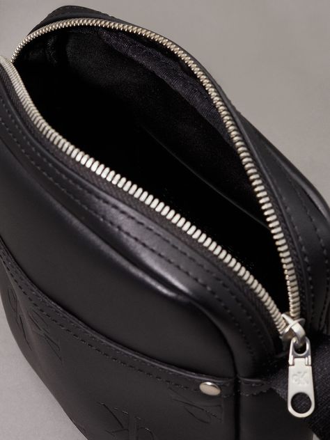 Bolso Reporter Aop Reporter Negro Calvin Klein-2