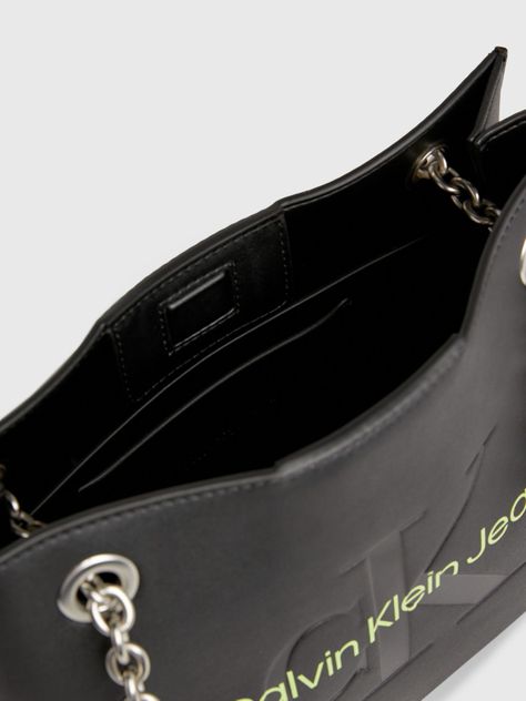 Cartera Sculpted Shoulder Negro Calvin Klein-3