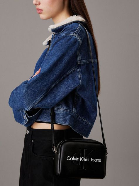 Bandolera Sculpted Negro Calvin Klein-3