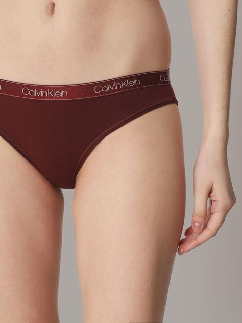 Calzón Bikini Cotton Essentials Burdeo Calvin Klein-3