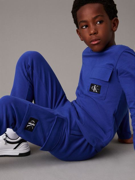 Jogger Niño Badge Relaxed Azul Calvin Klein-3