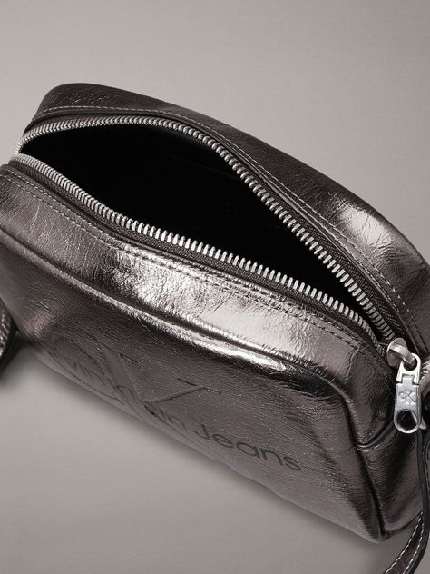 Bandolera Sculpted Tum Gris Calvin Klein-2