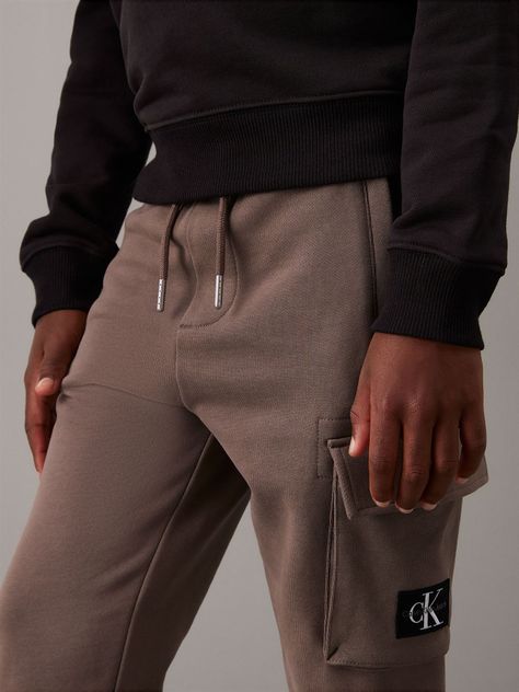 Jogger Niño Badge Relaxed Café Calvin Klein-3