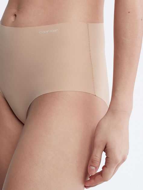 Calzón Hipster Alto Invisible Beige Calvin Klein-2