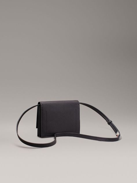 Bandolera CK Linear Negro Calvin Klein-4