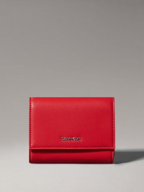 Billetera CK Must Trifold Rojo Calvin Klein-0