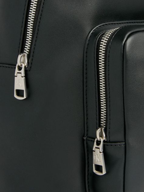 Mochila Sculpted Campus Negro Calvin Klein-2