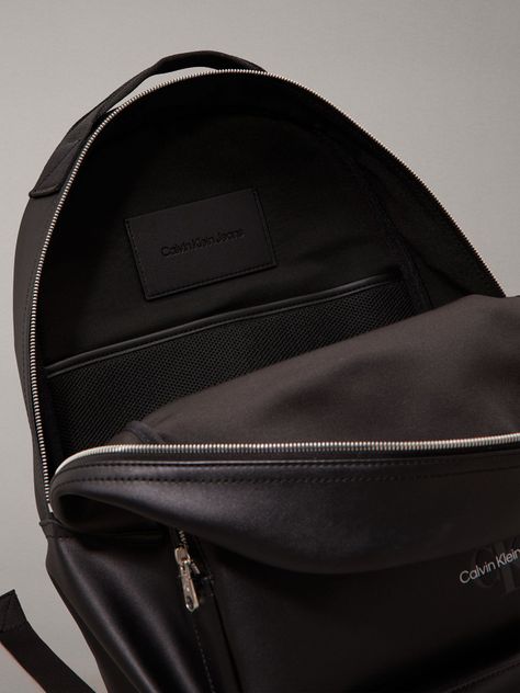 Mochilas Monogram Soft Negro Calvin Klein-2