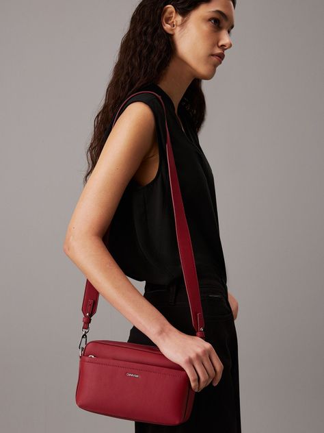 Bandolera CK Must Convertible Rojo Calvin Klein-5