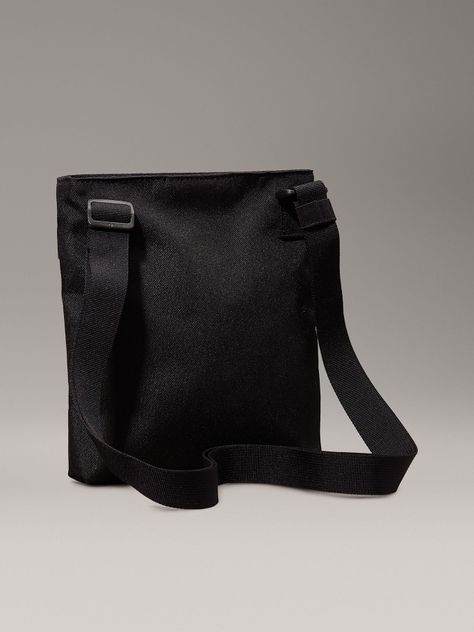 Bolso Reporter Sport Essential Negro Calvin Klein-4