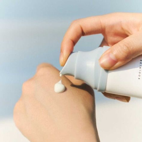 Protector solar Skin1004 tipo suero con filtros UV orgánicos-1