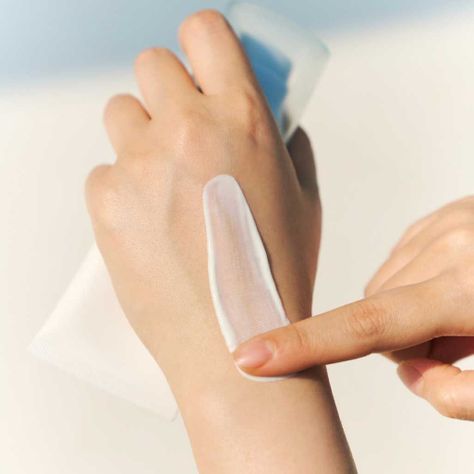 Protector solar Skin1004 tipo suero con filtros UV orgánicos-3