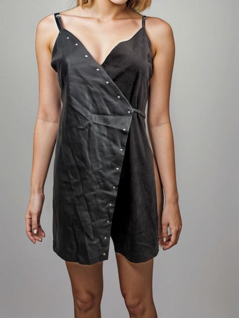 Vestido Bershka Talla XS (5041)-0