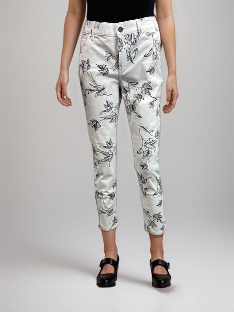 Jeans White House Black Market Talla M (6081)-0