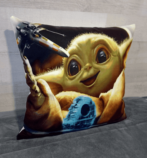 Cojín Felpa 45x45 cm De Baby Yoda Y Estrella De La Muerte-2