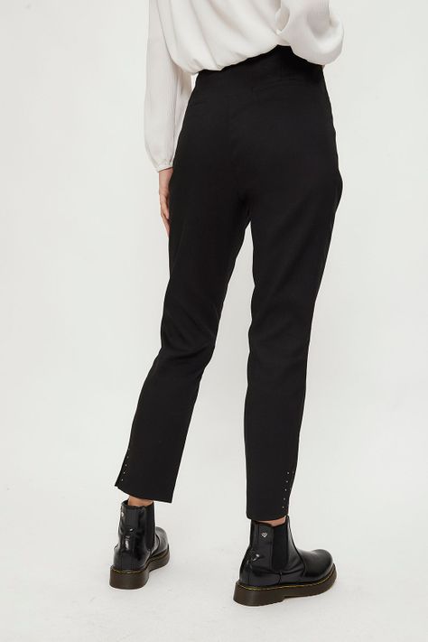 Pantalon Liso Negro iO 11020224050102-4