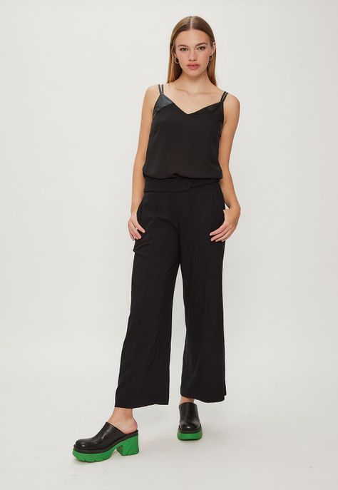 Blusa Lisa Negro iO 14020124050102-0