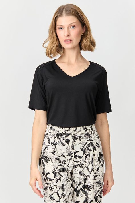 Polera Escote En V Negro Ma Griffe 14202224007102-0