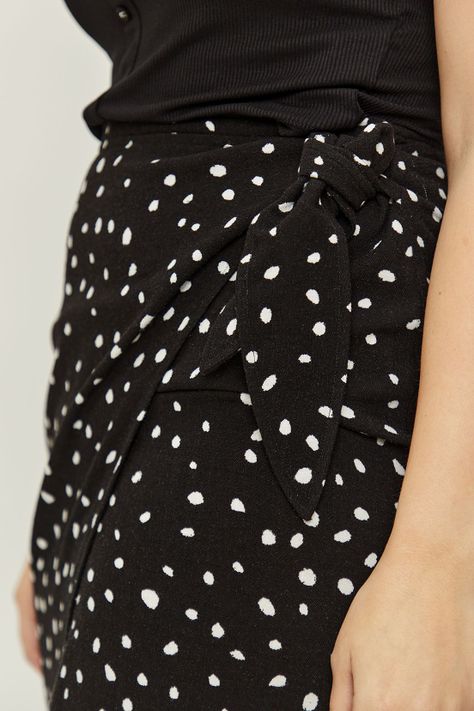 Falda Fantasia Larga Negro iO 12420224001102-2