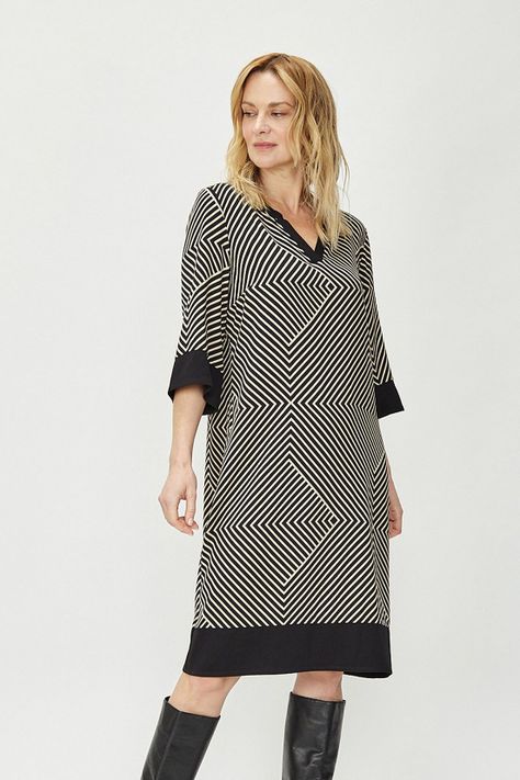Vestido Fantasia Negro Ma Griffe 13102224001102-4
