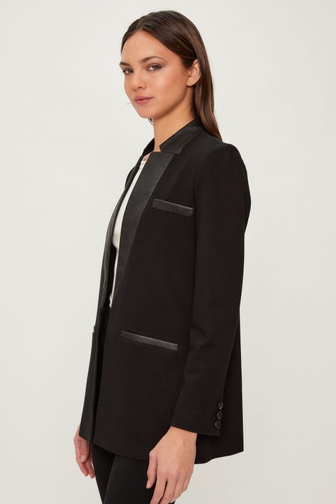 Blazer Liso Negro iO 16020224002102-2