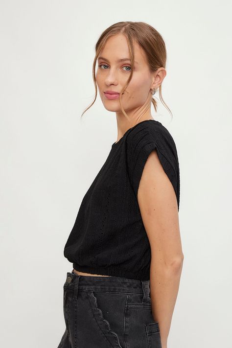Polera Lisa Negro iO 14220224060102-3