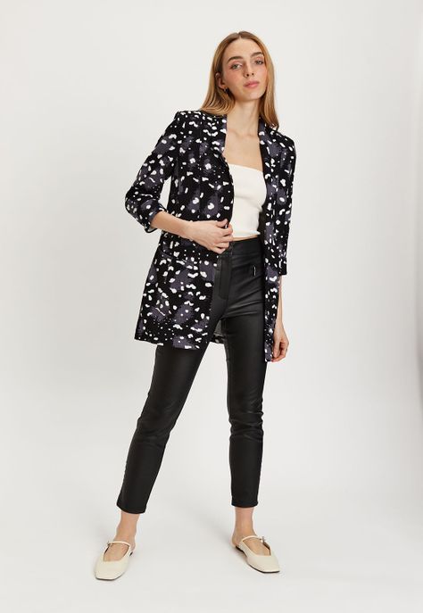 Blazer Fantasia Negro iO 16120224002102-1
