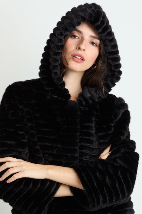 Abrigo Liso Negro 17004125004102-1