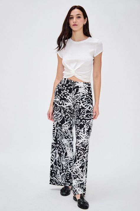 Pantalon Fantasia Negro iO 11120224003102-0