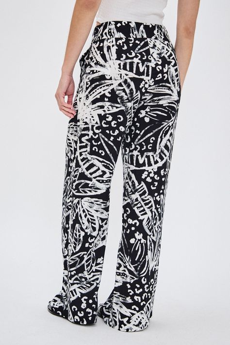Pantalon Fantasia Negro iO 11120224003102-4